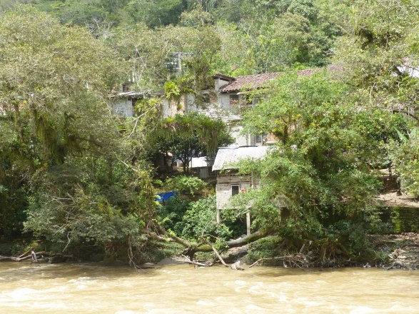 Riverside homes in Zamora